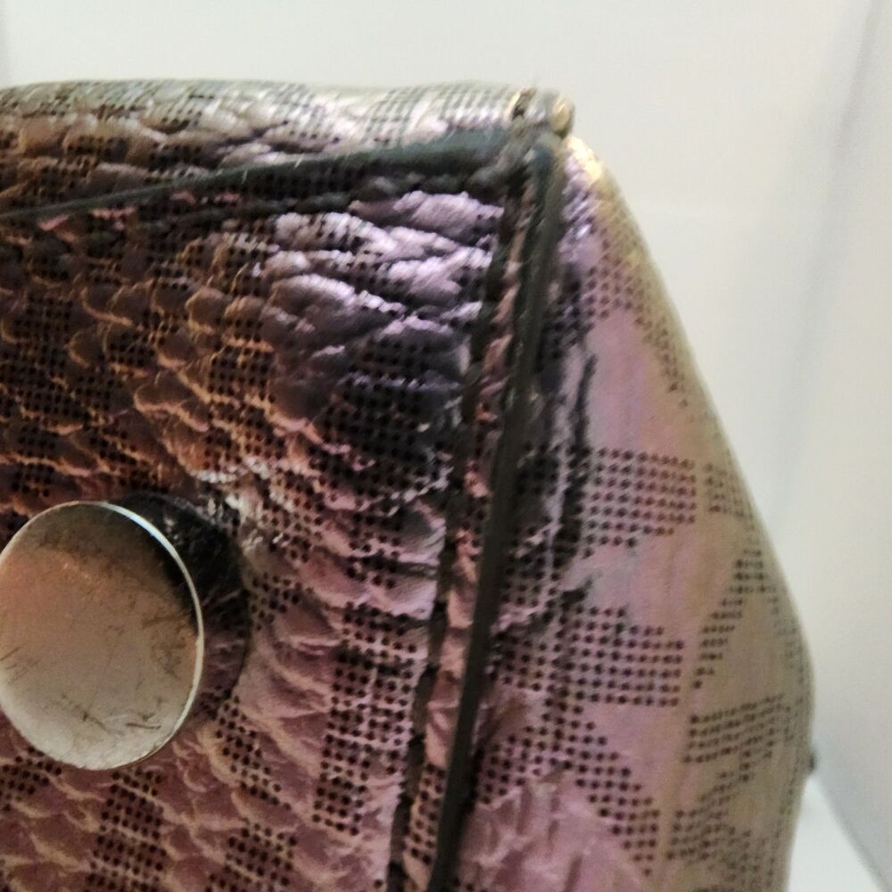 MICHAEL KORS VOYAGER TOTE HANDBAG-IRIDESCENT METALLIC HOLOGRAPHIC - Picture 8 of 16